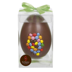 Boîte oeuf en chocolat avec smarties