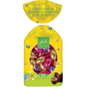 Œufs de pâques fourrage noisettes